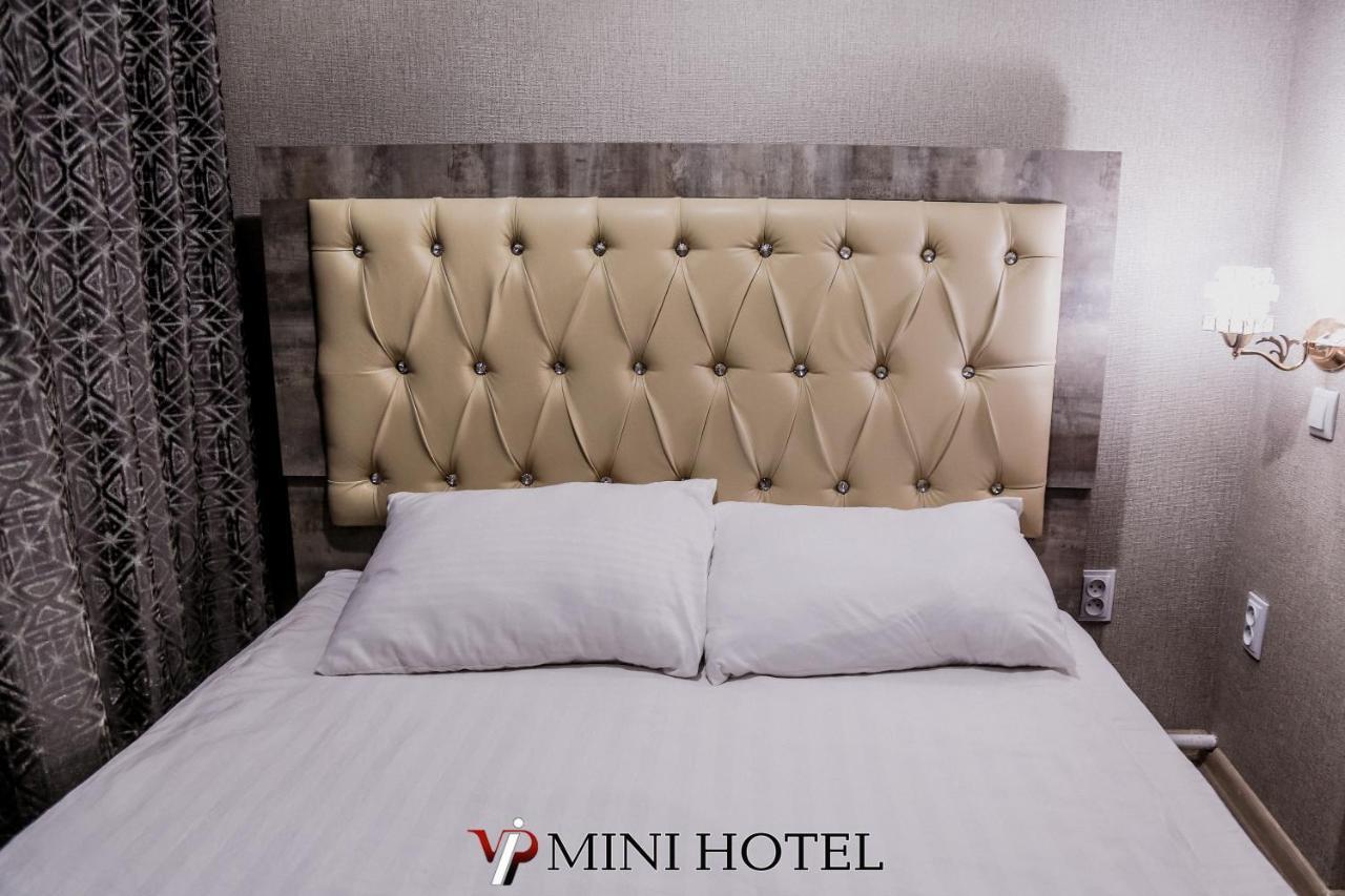 Vip Mini Hotel Semei Exterior foto