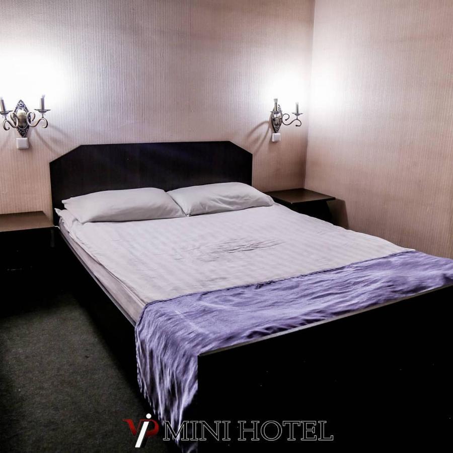 Vip Mini Hotel Semei Exterior foto